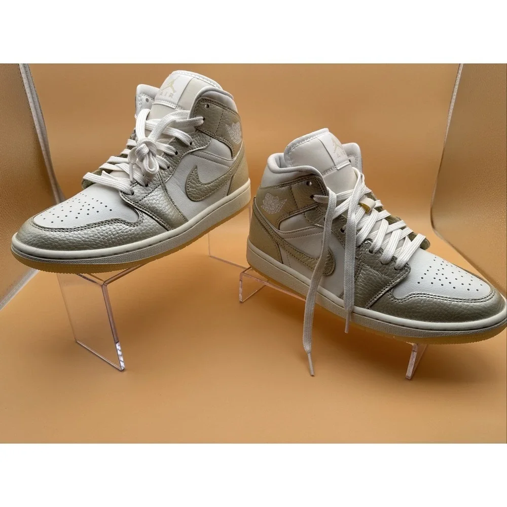 Jordan 1 Mid SE Hoops Gold Pack Sail Pale Ivory Team Gold High Top NIB Size 8